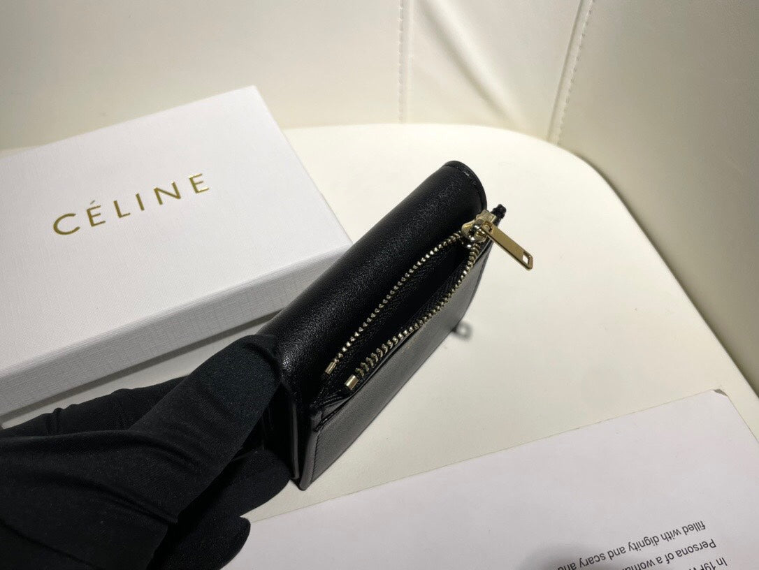 【セリーヌ】大人気 三折財布どんなシーンでも大活躍 実用性抜群の一品!