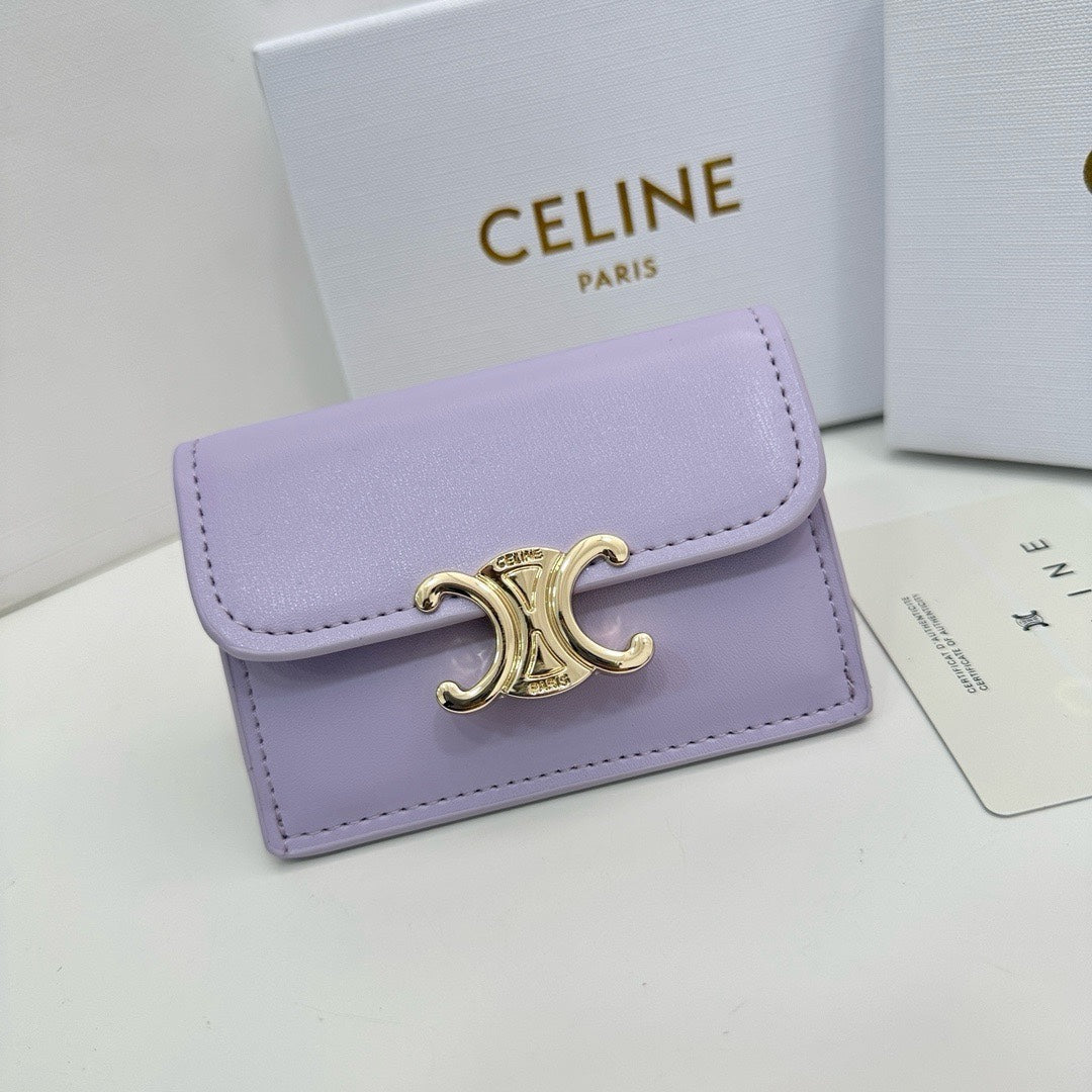 【セリーヌ】 新作上質なレザーで高級感満載!