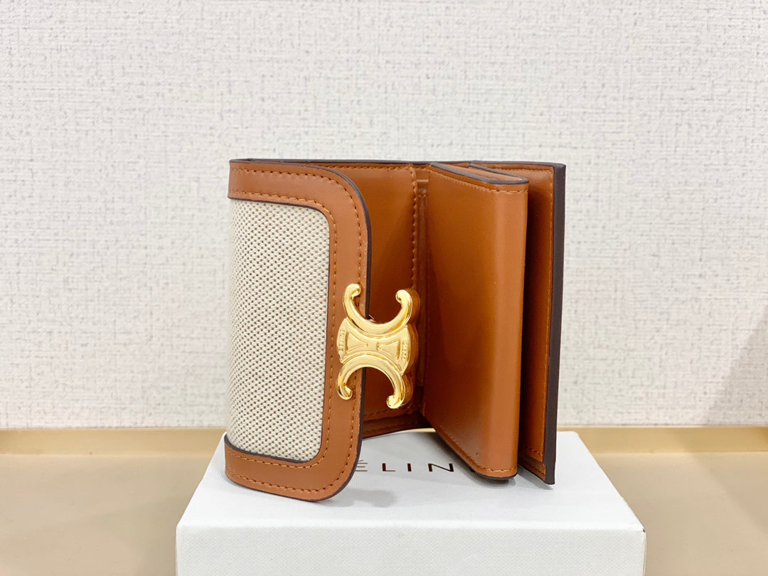 【セリーヌ】大人気 軽量&コンパクト持ち運びに便利な短い財布 !関税送料込み