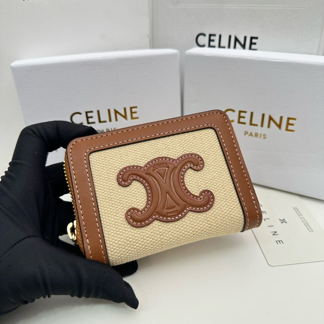 【セリーヌ】春夏シーズン必見!大人の洗練スタイル