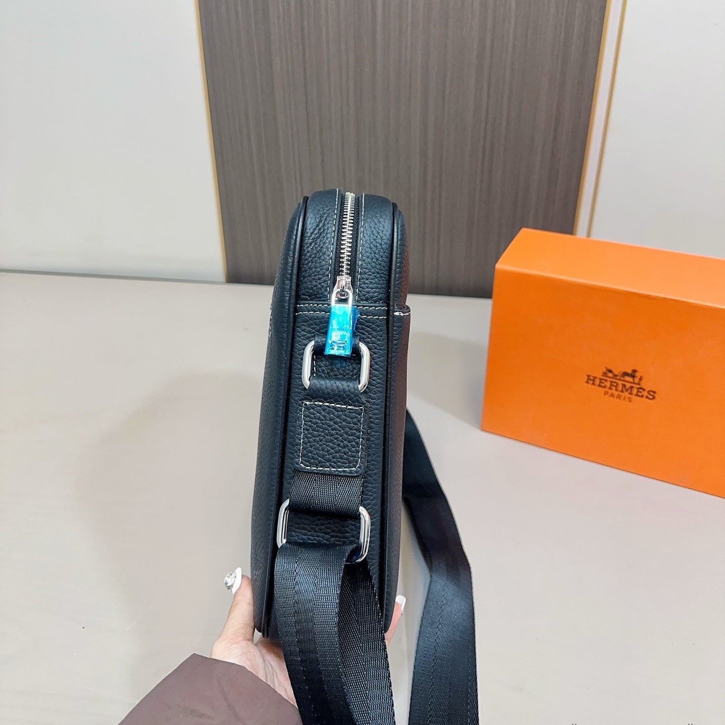 【エルメス】ユニセックス ブラックメッセンジャーバッグ(送料無料)