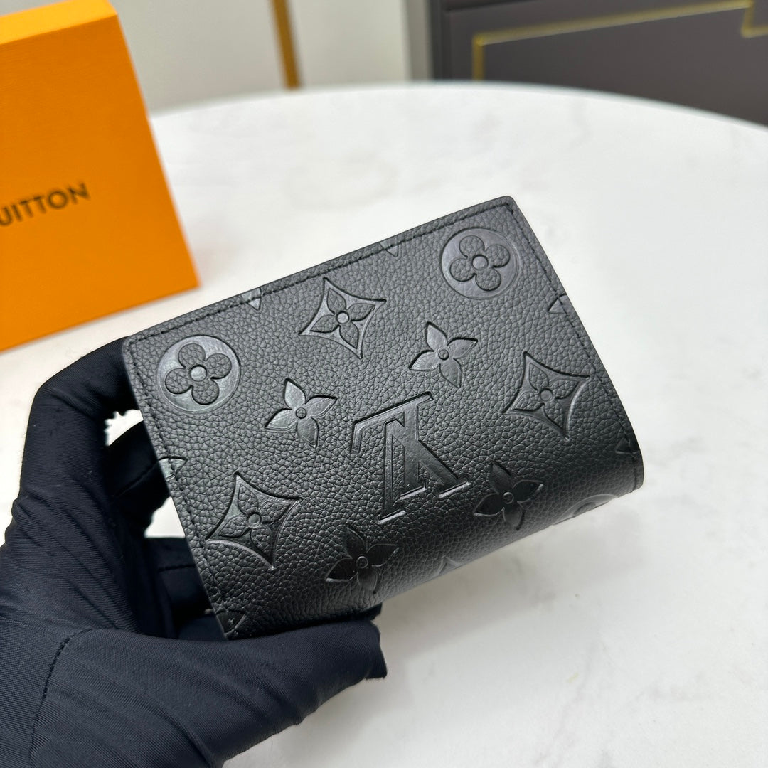【ルイ・ヴィトン】大人気エンボス加工 短財布 洗練されたデザイン