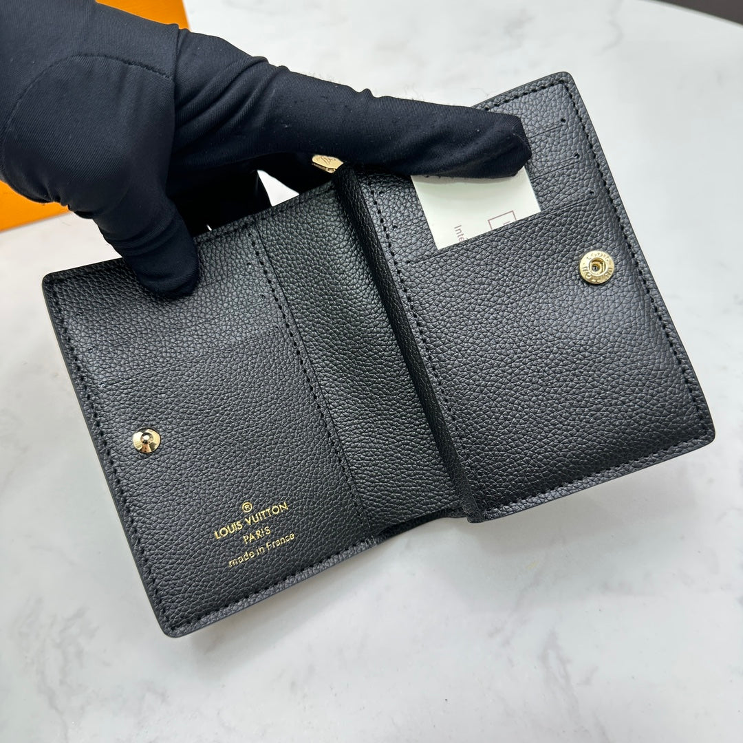 【ルイ・ヴィトン】大人気エンボス加工 短財布 洗練されたデザイン