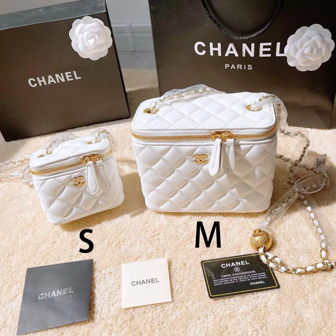 【シャネル】新作限定♪争奪戦ヴァニティー バッグ マトラッセ ポーチ