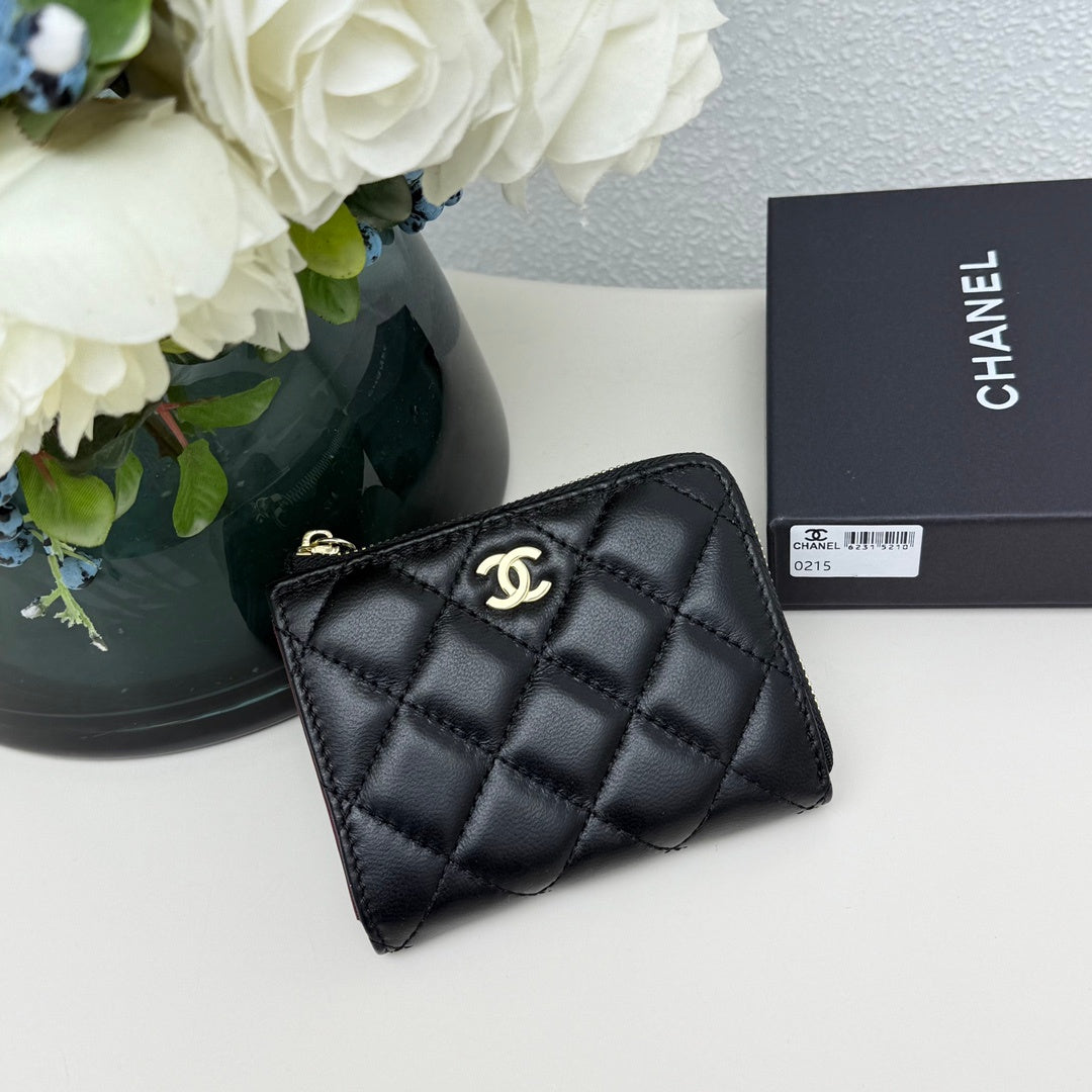 【シャネル】使いやすさ抜群！クラシック ジップ コインパース