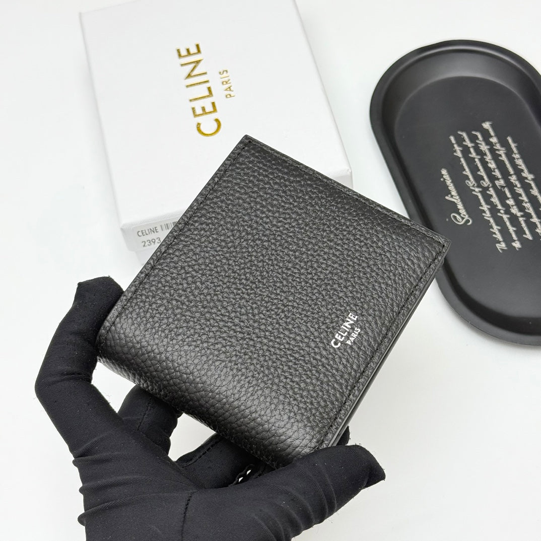 【セリーヌ】新作★バイフォールドウォレット3色関税送料無料