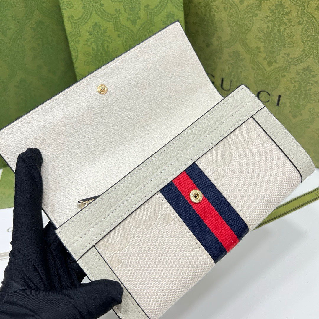 【グッチ】 超薄×高級レザー！大人の魅力溢れる洗練デザイン