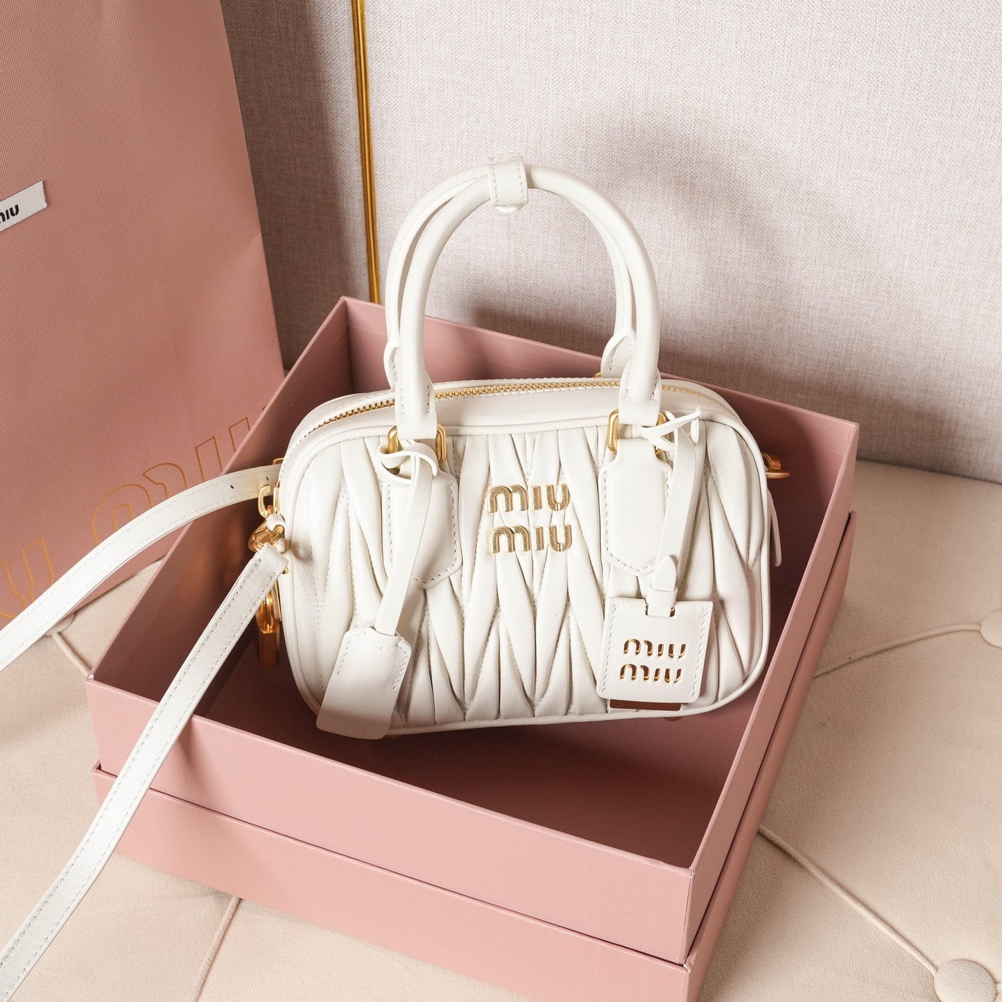 【ミュウミュウ】アルカディ マテラッセ レザー バッグ スモール 8色